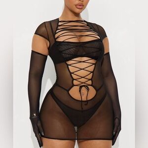 NWT Mesh Lace Up Chemise With Gloves Lingerie Set Small